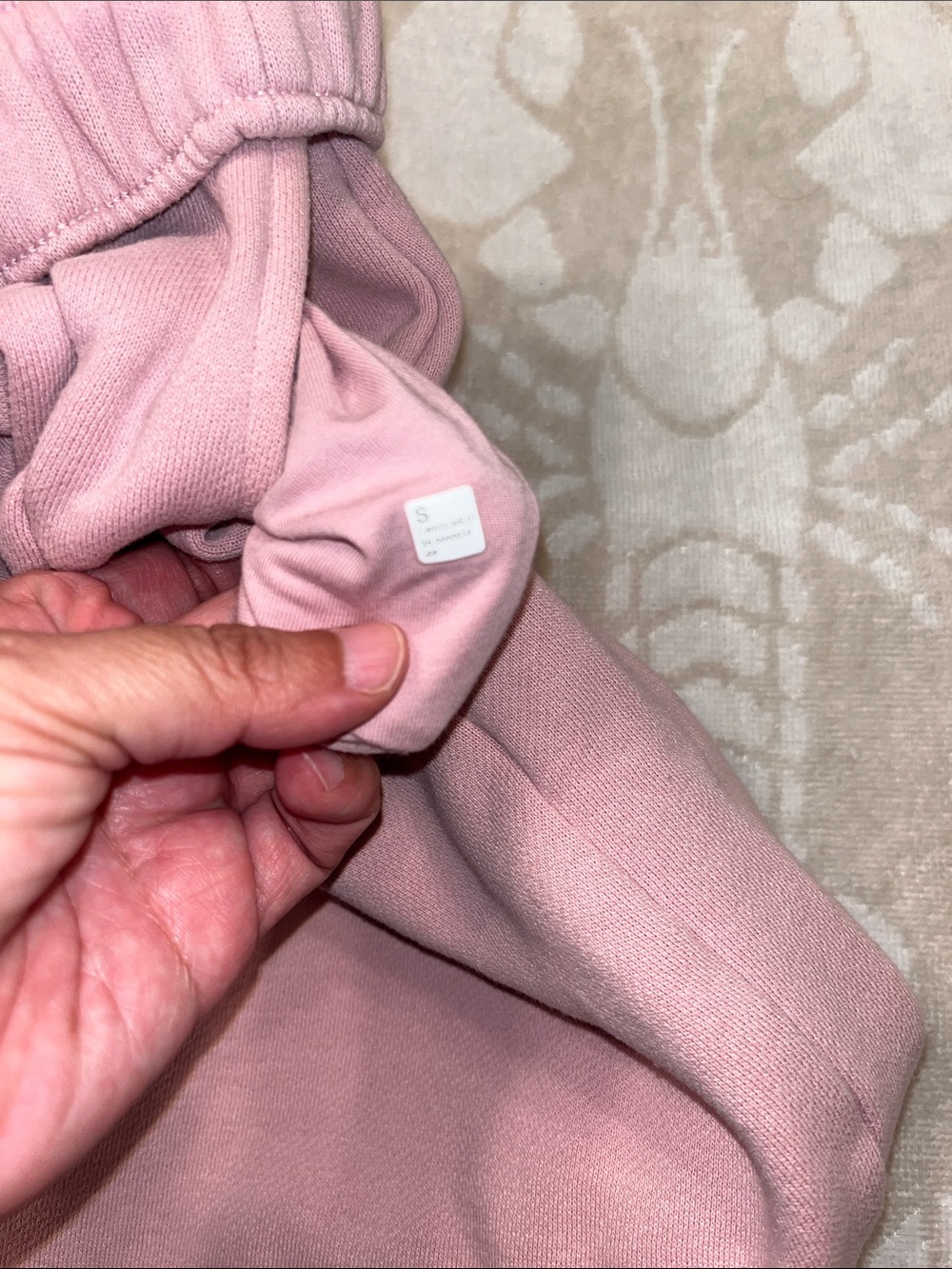 Lululemon Scuba Mid-Rise Oversized Jogger
Regular, Size small - Picture 9 of 11